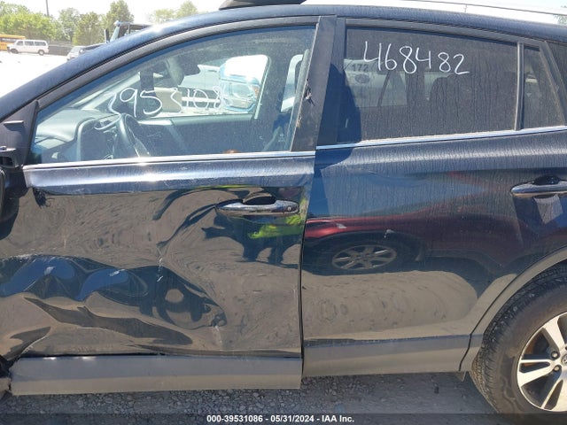 Toyota Rav4 Xle 2018 2T3WFREV5JW468482 Image 15