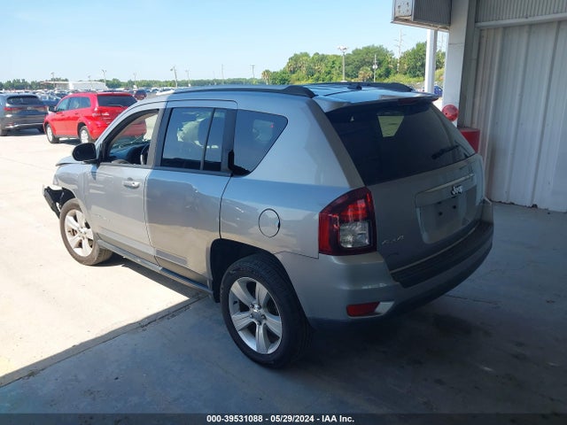 Jeep Compass Latitude 2016 1C4NJDEB1GD598168 Image 3