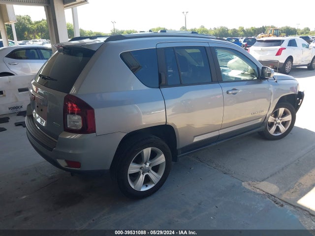 Jeep Compass Latitude 2016 1C4NJDEB1GD598168 Image 4