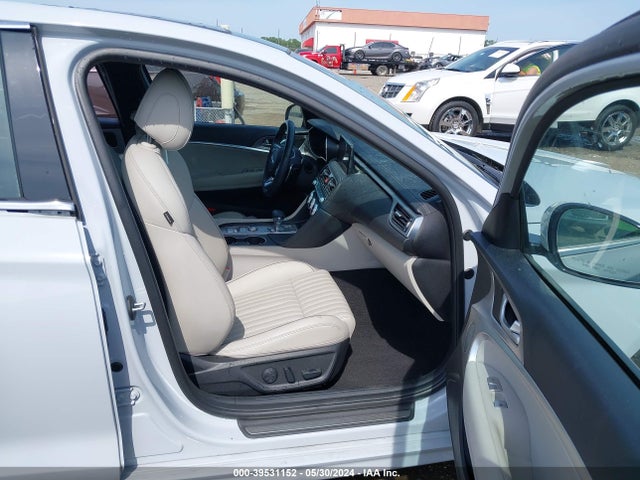 Genesis G70 2.0t Rwd 2022 KMTG34TA7NU088094 Image 5