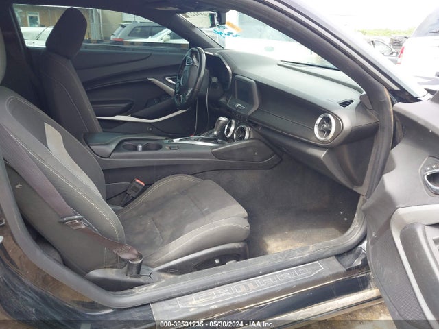 Chevrolet Camaro 1lt 2017 1G1FB1RX8H0101799 Image 5