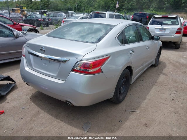 Nissan Altima 2.5 S 2015 1N4AL3AP0FC483639 Image 4