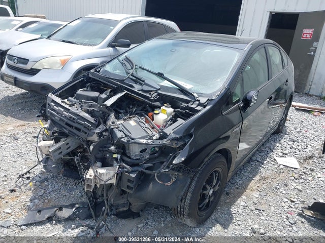 Toyota Prius Two 2014 JTDKN3DU4E1773659 Image 2