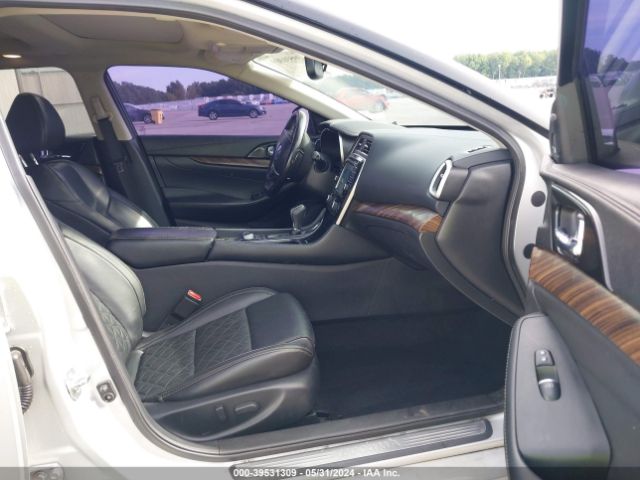 1N4AA6AP0HC429171 Nissan Maxima 3.5 Platinum
