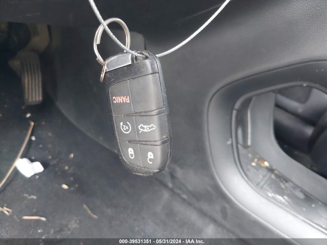 Chrysler 200 C 2016 1C3CCCCB8GN100738 Image 11