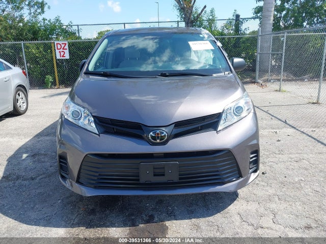 Toyota Sienna L 7 Passenger 2019 5TDZZ3DC3KS005731 Image 12