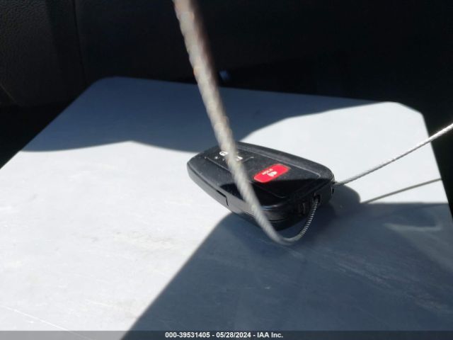 JTDKAMFU0M3127794 Toyota Prius Le