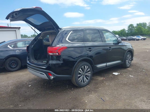 JA4AD3A39KZ038919 Mitsubishi Outlander Se