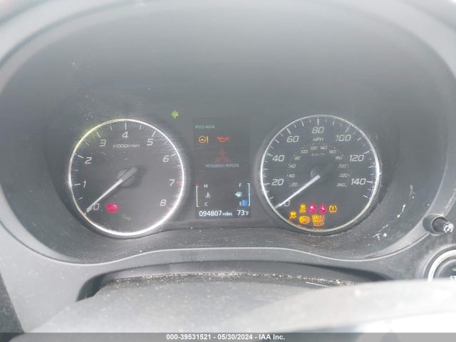 JA4AD3A39KZ038919 Mitsubishi Outlander Se