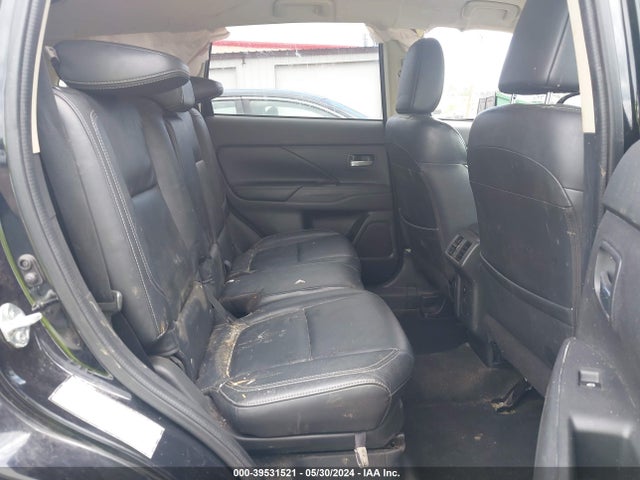 JA4AD3A39KZ038919 Mitsubishi Outlander Se