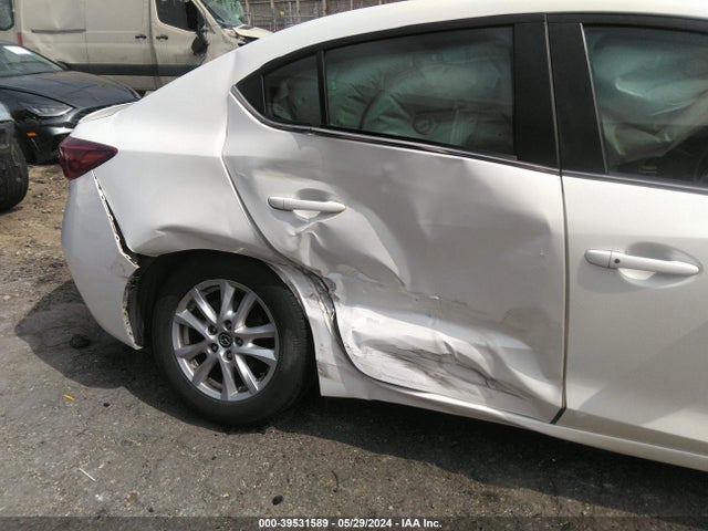 Mazda Mazda3 I Touring 2015 3MZBM1V77FM231862 Image 6