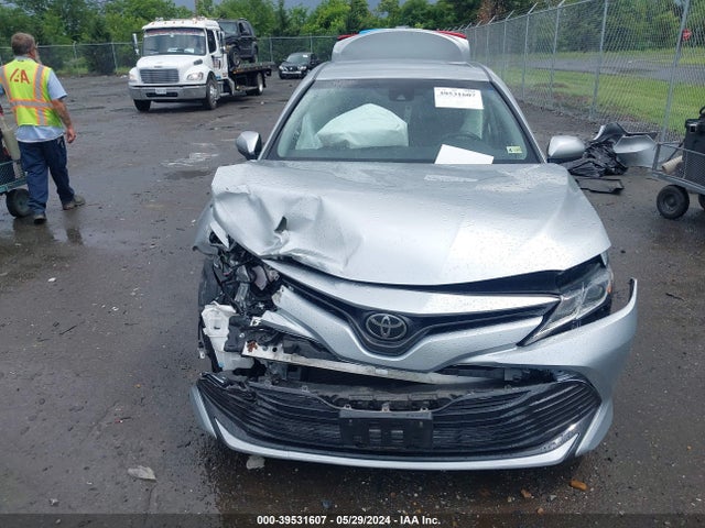 Toyota CAMRY LE 2018 JTNB11HK3J3029800 Image 13