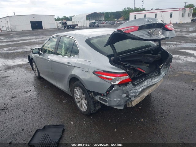 Toyota CAMRY LE 2018 JTNB11HK3J3029800 Image 3
