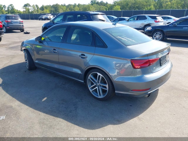 WAUB8GFF0J1083069 Audi A3 2.0t Premium/2.0t Tech Premium