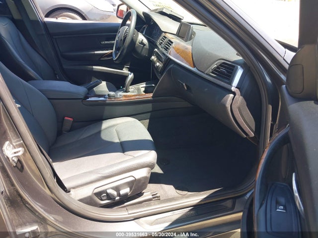 WBA8E5G52GNU20114 BMW 320i Xdrive