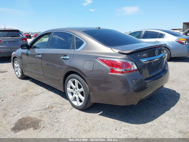 Nissan Altima 2.5 S 2015 1N4AL3APXFC587832 Image 3
