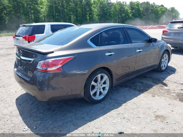 Nissan Altima 2.5 S 2015 1N4AL3APXFC587832 Image 4