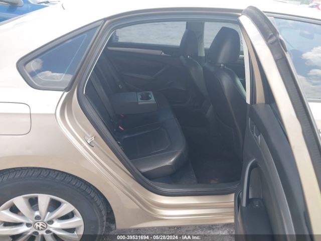 1VWAT7A32FC077678 Volkswagen Passat 1.8t Wolfsburg Edition