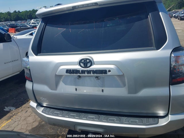 Toyota 4RUNNER SR5 2019 JTEZU5JR5K5202369 Image 16