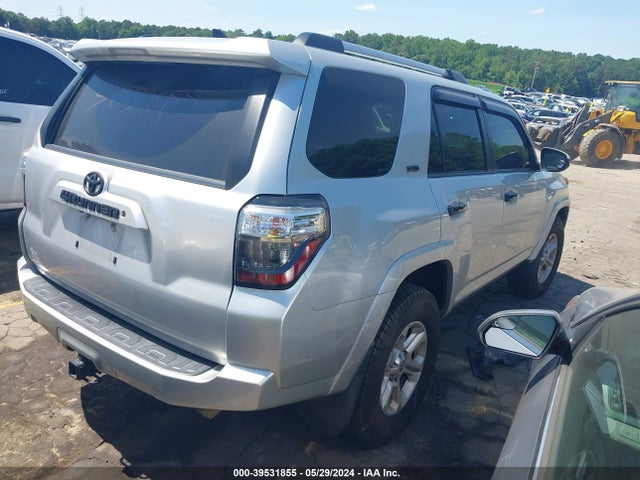 Toyota 4RUNNER SR5 2019 JTEZU5JR5K5202369 Image 4