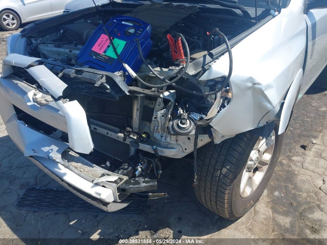 Toyota 4RUNNER SR5 2019 JTEZU5JR5K5202369 Image 6