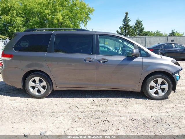 Toyota Sienna Le V6 8 Passenger 2014 5TDKK3DCXES491741 Image 14