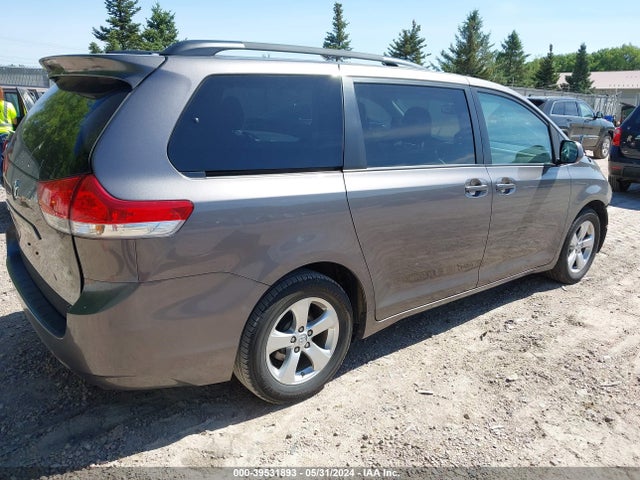 Toyota Sienna Le V6 8 Passenger 2014 5TDKK3DCXES491741 Image 4