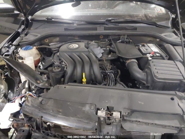 3VW1K7AJ5EM440960 Volkswagen Jetta 2.0l S