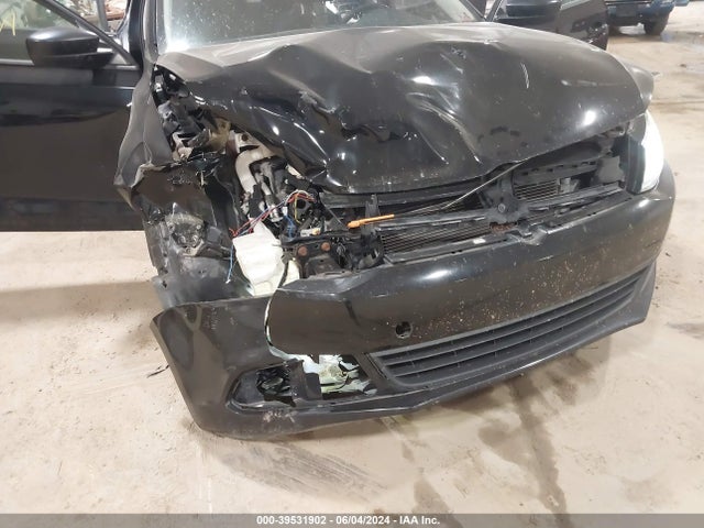 3VW1K7AJ5EM440960 Volkswagen Jetta 2.0l S