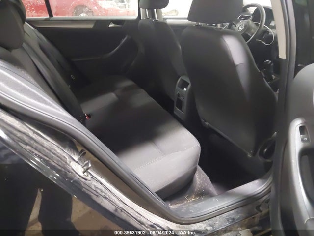 3VW1K7AJ5EM440960 Volkswagen Jetta 2.0l S