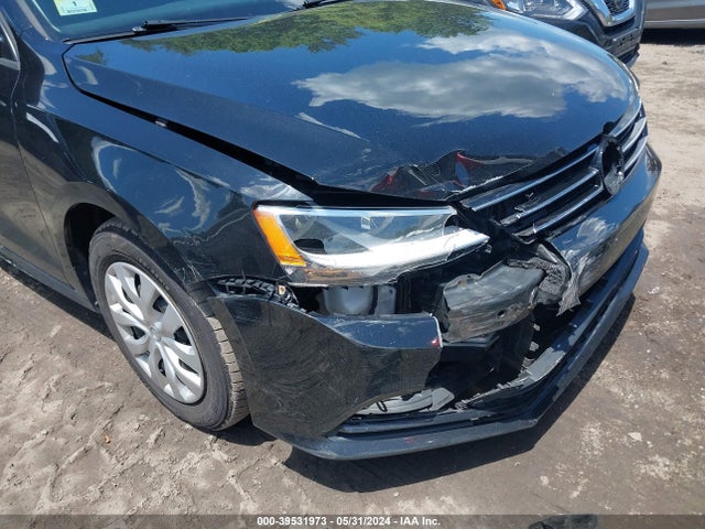 3VW2K7AJ6FM403745 Volkswagen Jetta 2.0l S