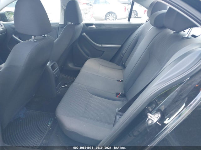 3VW2K7AJ6FM403745 Volkswagen Jetta 2.0l S