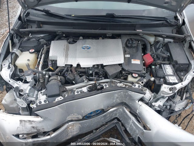 JTDKARFU3K3080934 Toyota Prius Limited