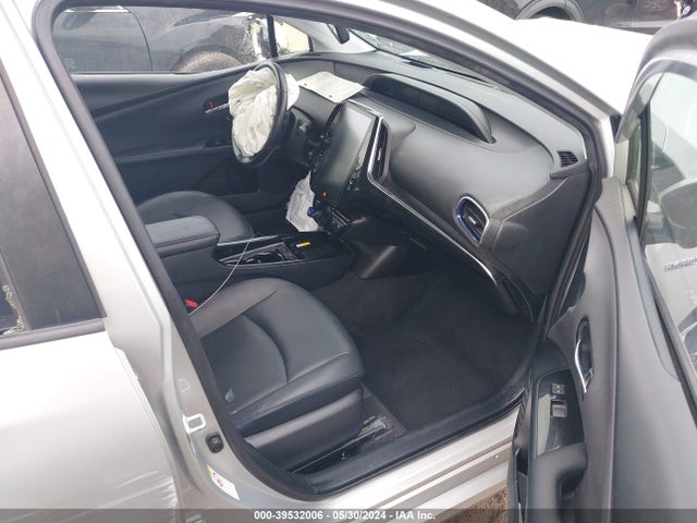 JTDKARFU3K3080934 Toyota Prius Limited
