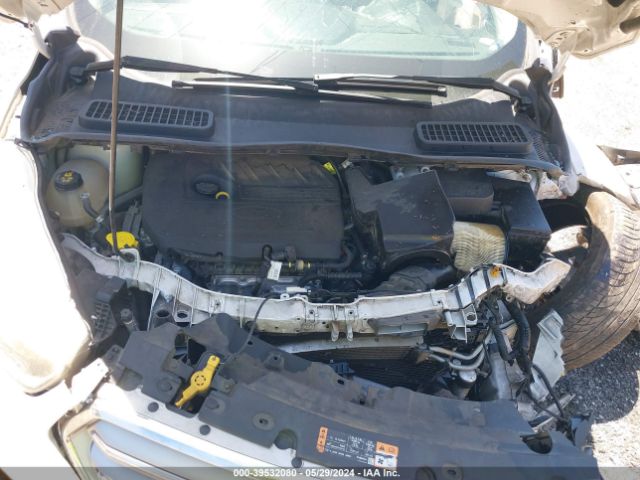 1FMCU0GD7HUC84835 Ford ESCAPE SE