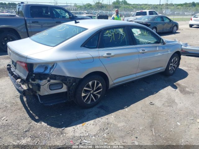3VWCM7BU8NM004633 Volkswagen Jetta 1.5t S