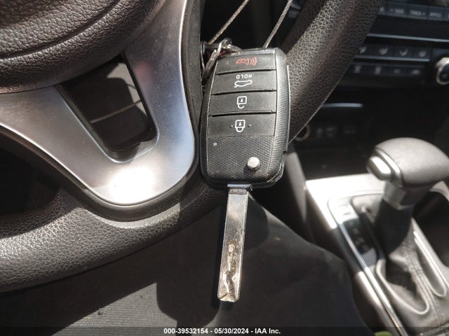 KIA Optima Lx 2018 5XXGT4L32JG198955 Image 11