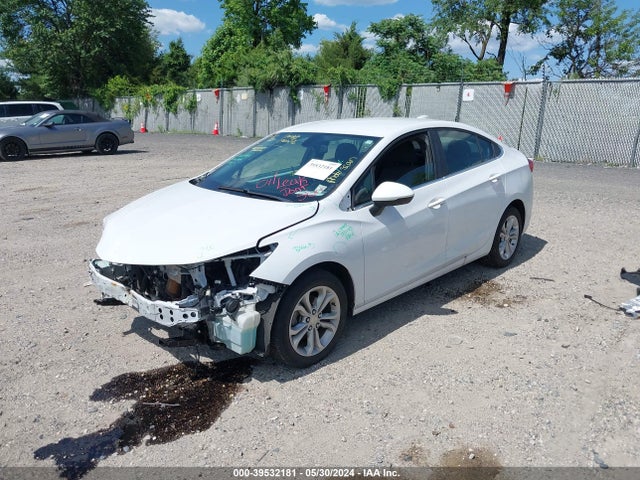 Chevrolet CRUZE LT 2019 1G1BE5SM7K7114667 Image 2