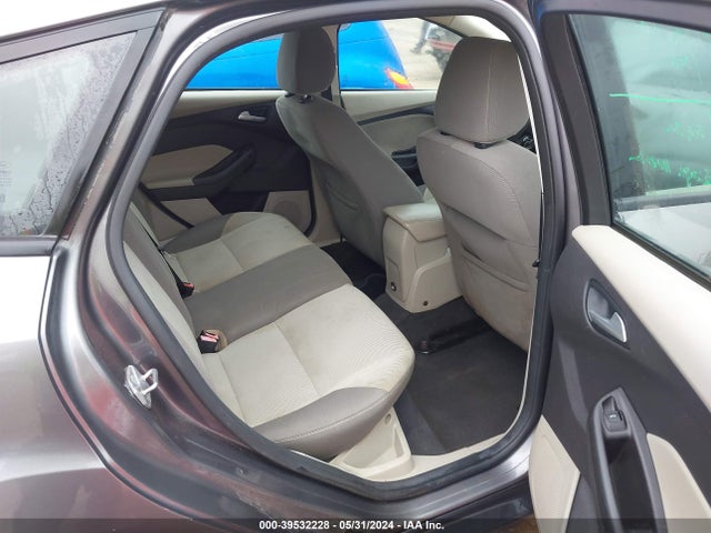 Ford FOCUS SE 2014 1FADP3K21EL163040 Image 8