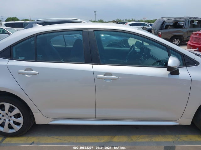 Toyota COROLLA LE 2022 5YFEPMAE3NP347726 Image 13
