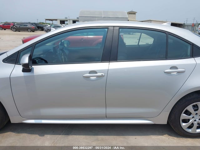 Toyota COROLLA LE 2022 5YFEPMAE3NP347726 Image 14
