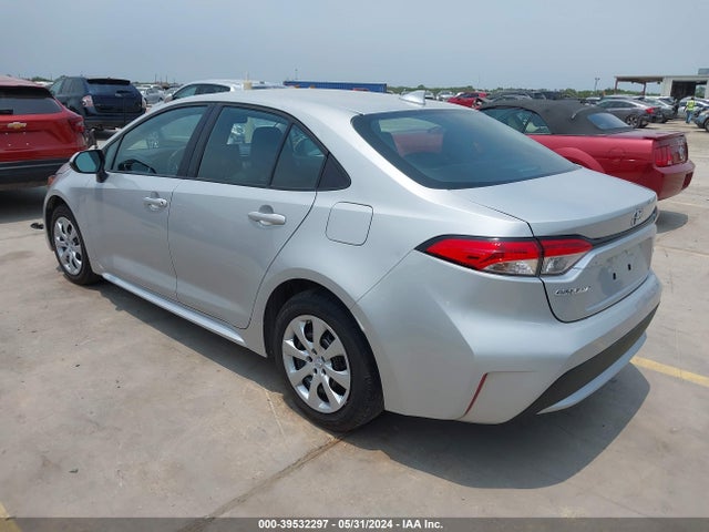 Toyota COROLLA LE 2022 5YFEPMAE3NP347726 Image 3