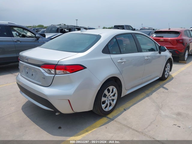 Toyota COROLLA LE 2022 5YFEPMAE3NP347726 Image 4