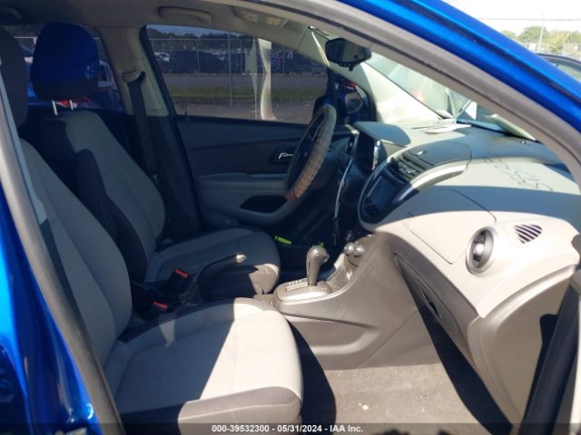 KL7CJKSB2GB676661 Chevrolet Trax 1ls