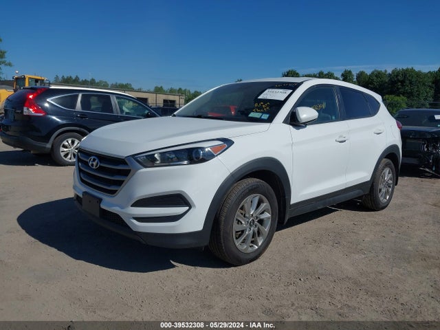 Hyundai TUCSON SE 2018 KM8J2CA42JU702814 Image 2