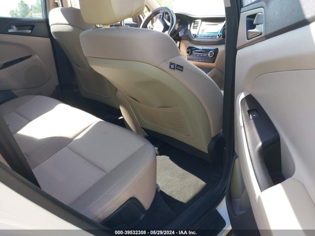 Hyundai TUCSON SE 2018 KM8J2CA42JU702814 Image 8