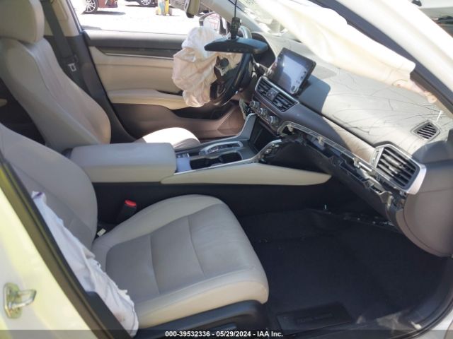 1HGCV2F91KA022667 Honda Accord Touring 2.0t