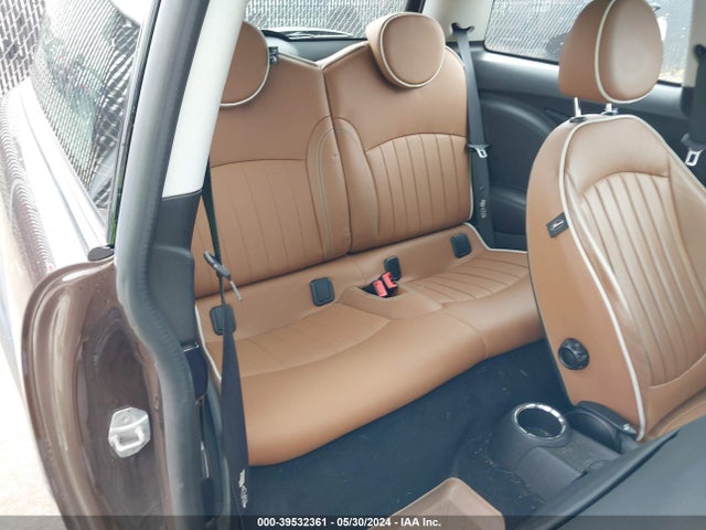 2010 MINI COOPER WMWMF3C54ATZ65806 Photo 7