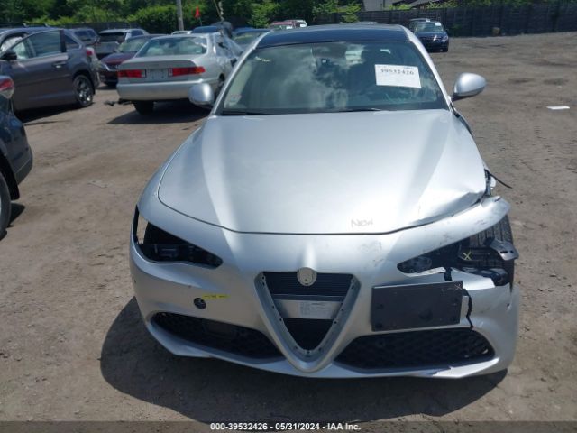 ZARFANBN0K7605326 Alfa Romeo Giulia Ti Lusso Awd