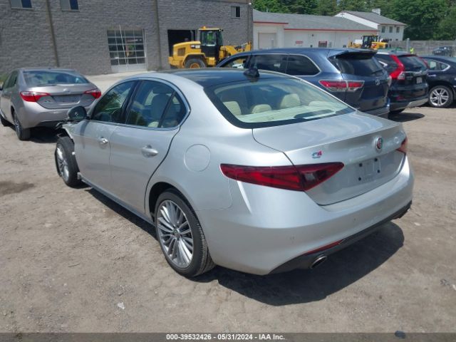 ZARFANBN0K7605326 Alfa Romeo Giulia Ti Lusso Awd